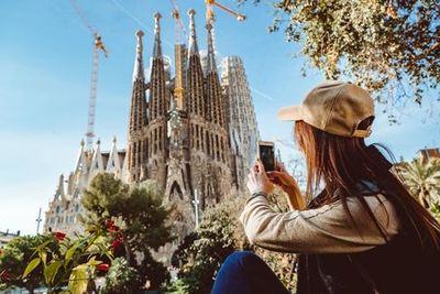 Viaje a través de lo surrealista: Sagrada Familia In-App Audio Tour & Fast Track Ticket - photo 4