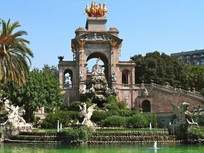 Barcelona: Casa Batllo Ticket with City Wonders Audio Tour - photo 4