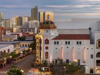 San Diego: Self-Guided Audio Walk from Bayfront to Gaslamp - photo 4