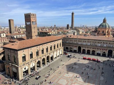 Bologna: a self-guided audio tour through the Porticoed City - photo 4