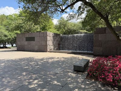 Washington, DC: Self-Guided Audio Walk Through America's Civic Heart - photo 4
