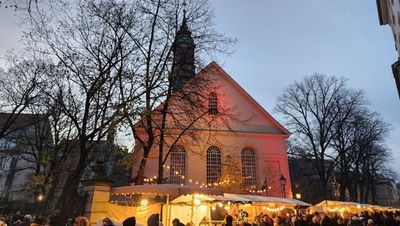 Berlin: Self-Guided Audio Walk Through Hackescher Markt's Courtyards - photo 3