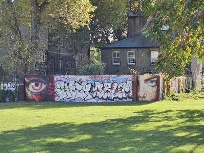 London: Self-Guided Audio Tour through East London's Creative Edge - photo 4