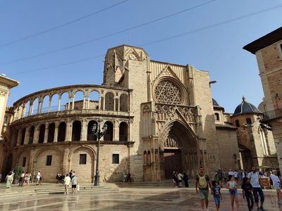 Bike Tour Cultural en Valencia: Parque del Turia y centro de la ciudad, de las antiguas puertas a las maravillas moderna - photo 4