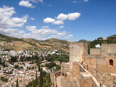 Granada: Paseo autoguiado por la huella imperial y nazarí - photo 4