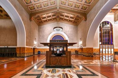 Real Los Angeles: Exploring the City's Charming Vibe Beyond the Entertainment - photo 3