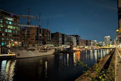 Hamburg: a walk through the harbor's past and present - photo 3