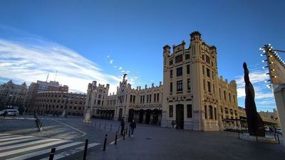 Пешеходная аудиоэкскурсия по Валенсии с билетом на стадион Месталья - photo 3