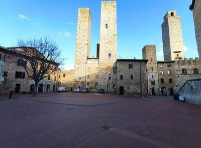 San Gimignano: Medieval Echoes Self-Guided Audio Tour - photo 4