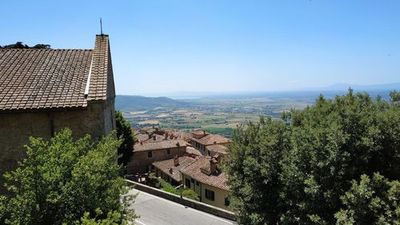 Cortona: A Timeless Journey Through Tuscan History - photo 4