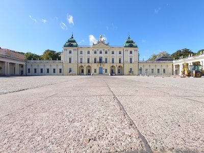 Explore Białystok: Market Square, Sacred Sites, and Branicki Palace - photo 3