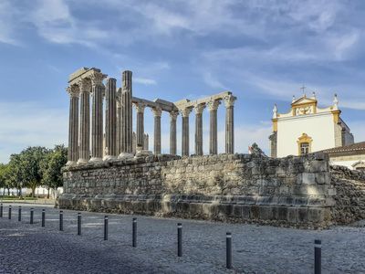 Évora: Self-Guided Audio Walk Through a City of Stone and Faith - photo 4