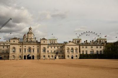 London Landmarks Tour with The London Dungeon Ticket - photo 4