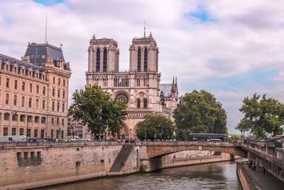 Paris: Monumental Legends Audio Tour - photo 4