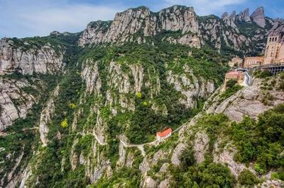 Aeri de Montserrat: Cable Car Round-Trip Ticket and Audio Tour - photo 3
