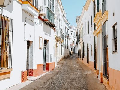 Jerez de la Frontera: Domecq Palace Ticket and Audio City Walk - photo 4