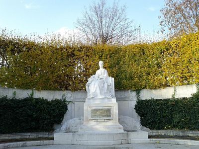 Vienna: Sisi Museum Ticket and Audio Tour with Sisi's Vienna Walk - photo 4