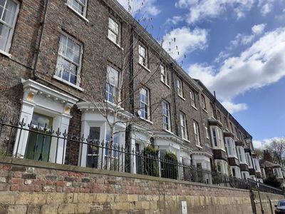 York: Medieval Wall & Ancient History Audio Tour - photo 4