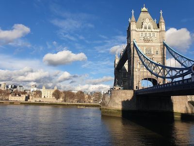 Unlock London's Secrets: A Tower to Bridge In-App Audio Tour - photo 3