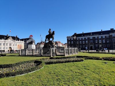 Copenhagen: Monarchs & Majesty Audio Tour - photo 3