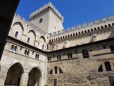 Avignon: Echoes of Antiquity Audio Tour - photo 3