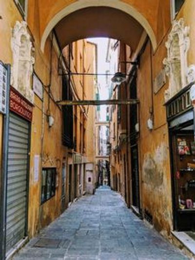 Genoa: Piazzas & Sea Legends Audio Tour - photo 3