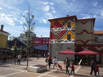 Tirana: Historical Landmarks & Gardens Audio Tour - photo 3