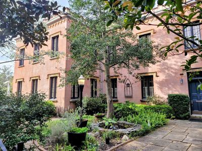 Savannah: Mysteries and Lore Audio Tour - photo 3