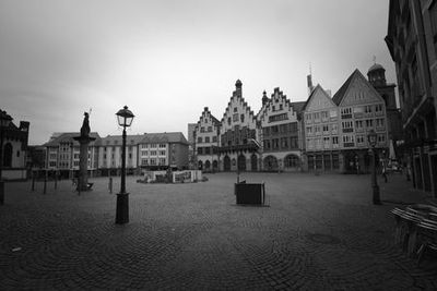 Frankfurt am Main: Time-Travel Audio Tour - photo 3