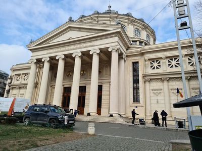 Bucharest: Landmarks & Secrets Audio Tour - photo 3