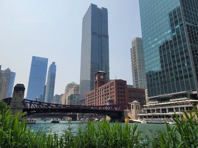 Chicago: Whispered Secrets of the 1800s Audio Tour - photo 4
