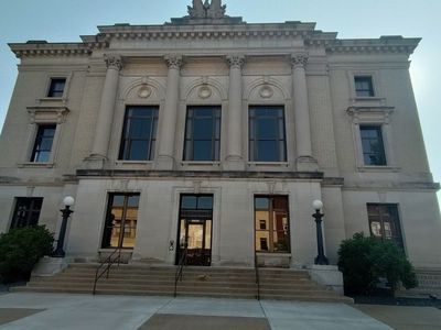 Eau Claire: Downtown Discovery Audio Tour - photo 3