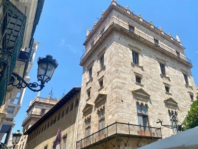 Valencia's Medieval Highlights: A Walking Tour - photo 3