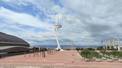 Explore Barcelona's Charms: In-App Audio Tour on a Tuk Tuk - photo 4