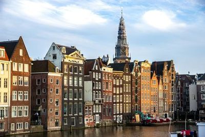 Amsterdam: Moco Museum Ticket and City Discovery Audio Tour - photo 4