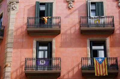 Mini Walking Tour of Barcelona: Legends and Hidden Gems of Historic Downtown - photo 2