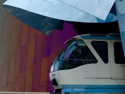 Artistic Seattle: Engaging with the Extraordinary on the Vibrant Streets