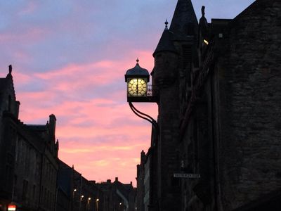 The Royal Mile: A Fascinating Journey Through Edinburgh's History and Culture - photo 2