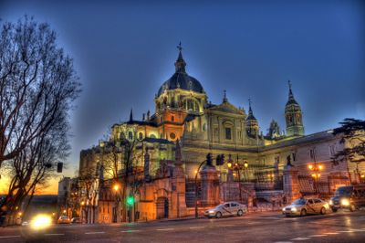 Madrid: Almudena Cathedral Self-Guided Audio Tour