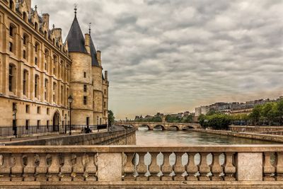 Paris: La Conciergerie Ticket