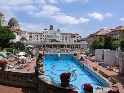 Budapest: Self-Guided Audio Walk Through Buda Castle Heights