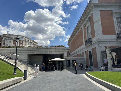 Madrid: Paseo con audioguía por el Paseo del Arte - photo 2