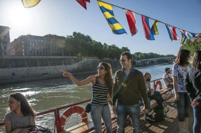 Rome: Hop-on Hop-off Tiber Cruise Ticket - photo 2