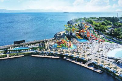 Viaport Marina Aquapark: Entry Ticket