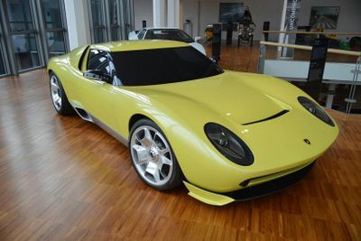 Lamborghini Museum & Ferruccio Lamborghini Museum: Combined Entry Ticket - photo 2