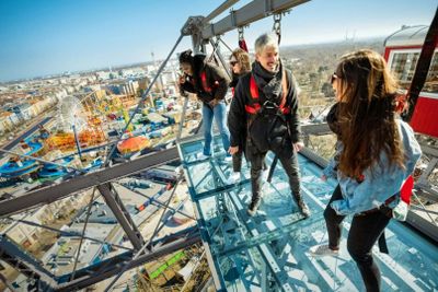 Vienna's Giant Ferris Wheel: Platform 9 Ticket