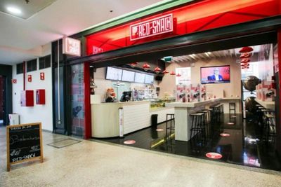 Estádio da Luz & Benfica Museum: Entry Ticket + Wine Tasting + Scarf Offer