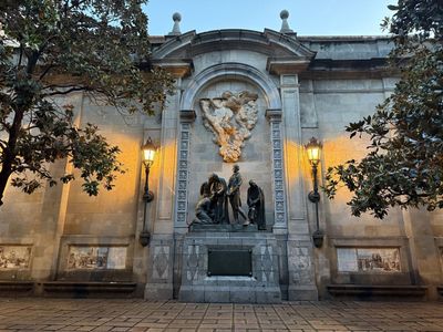 Barcelona: Self-Guided Audio Walk Through Gaudí and Gothic Heart