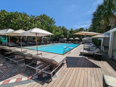 Miami Beach: Self-Guided Audio Walk through Art Deco Glamour