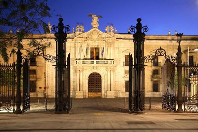 Seville: Self-Guided Audio Walk Through History and Art - photo 2